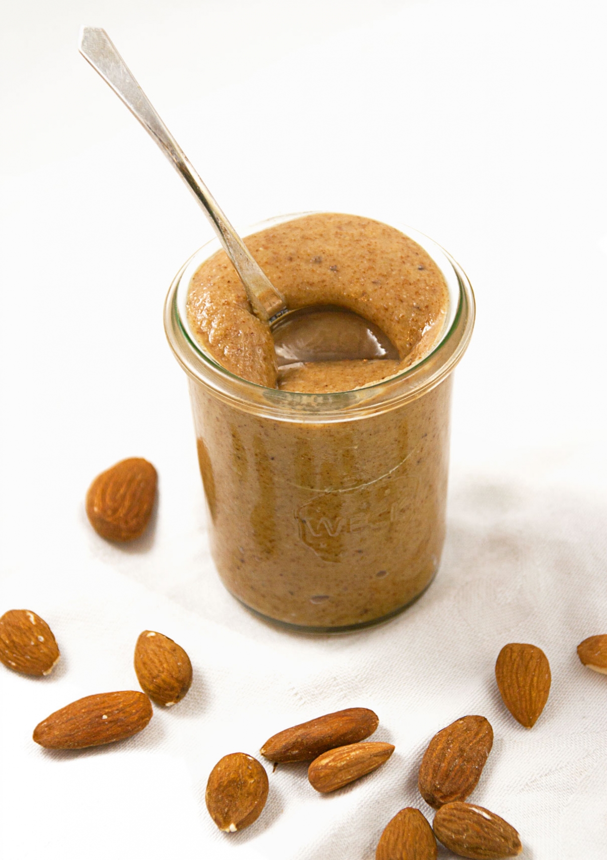 almond-butter-sharelovenotsecrets